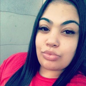 Meet your Posher, Antonia